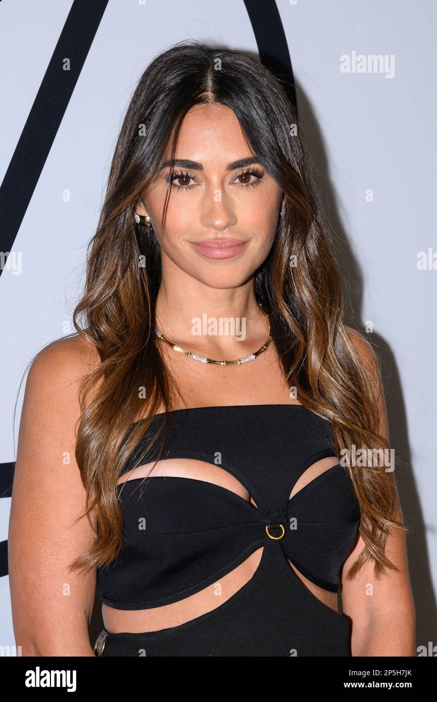 Antonella Roccuzzo attends the Louis Vuitton Womenswear Fall Winter
