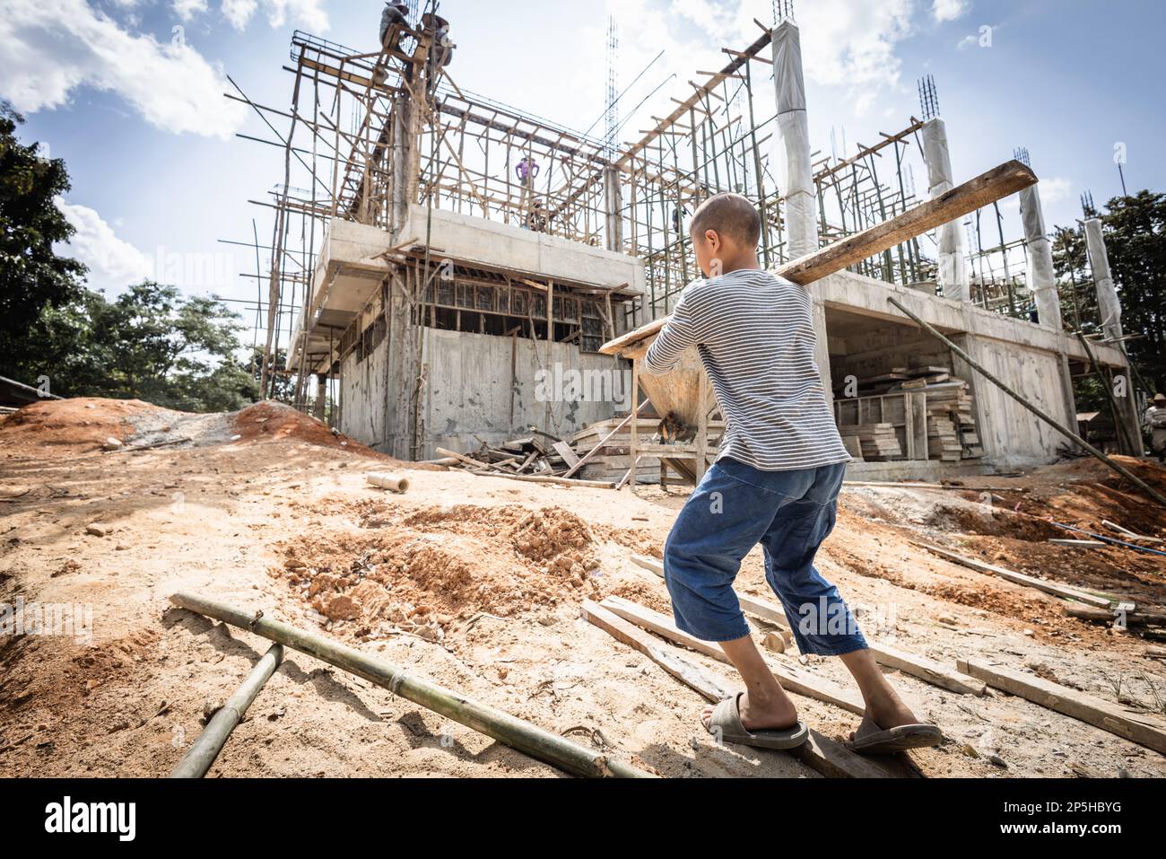 Poor children are forced to work construction, Violence children and ...