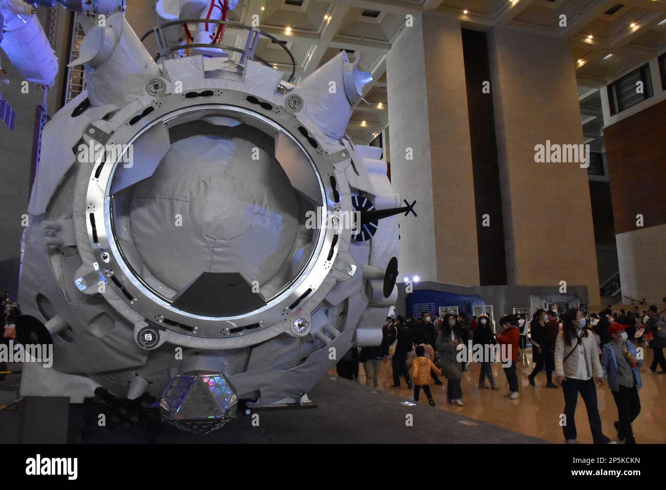 People visit the ongoing exhibition of achievements in China's manned ...