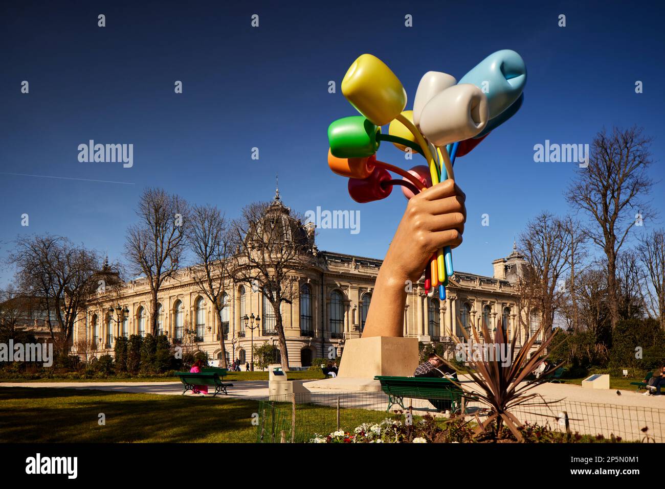 “Bouquet of Tulips” by American artist Jeff Koons in Paris located