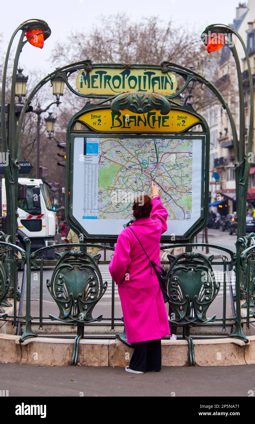 Paris Blanche Metropolitan railway line map Stock Photo Alamy