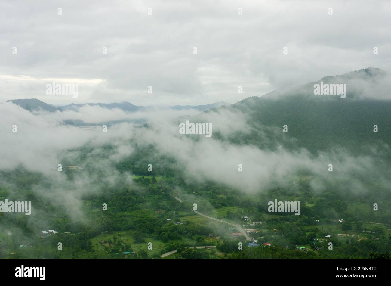 Green mountain top hi-res stock photography and images - Alamy