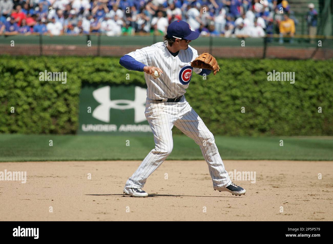 CHICAGO, IL- MAY 17: Shortstop Ryan Theriot #2 of the Chicago Cubs