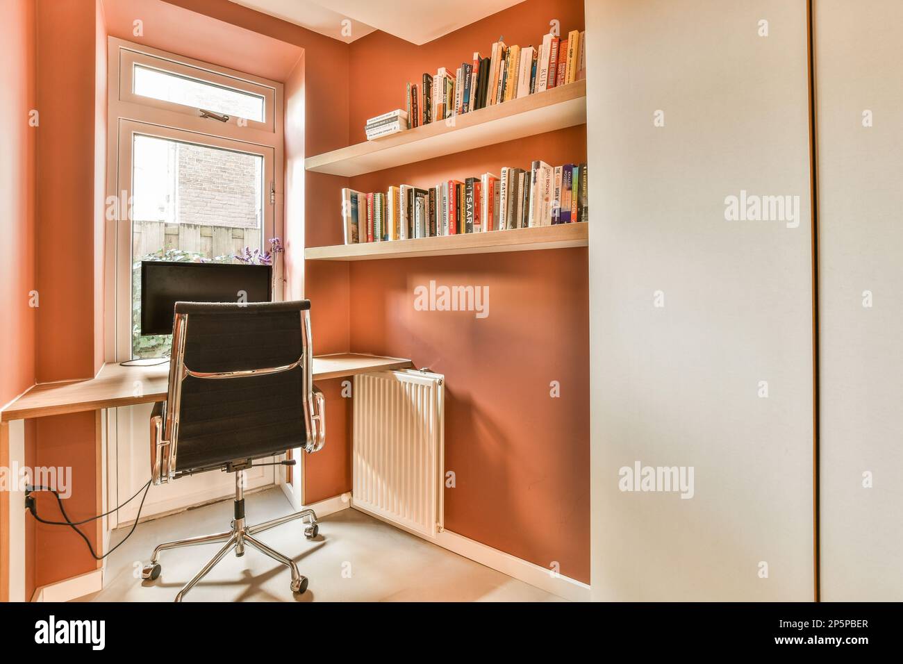 Books shelf home hi res stock photography and images Page 23 Alamy