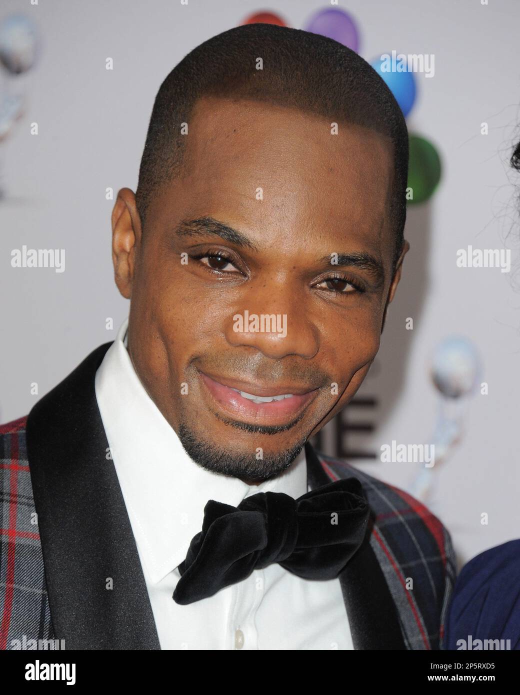 LOS ANGELES, CA - FEBRUARY 17: Singer Kirk Franklin arrives at the 43rd