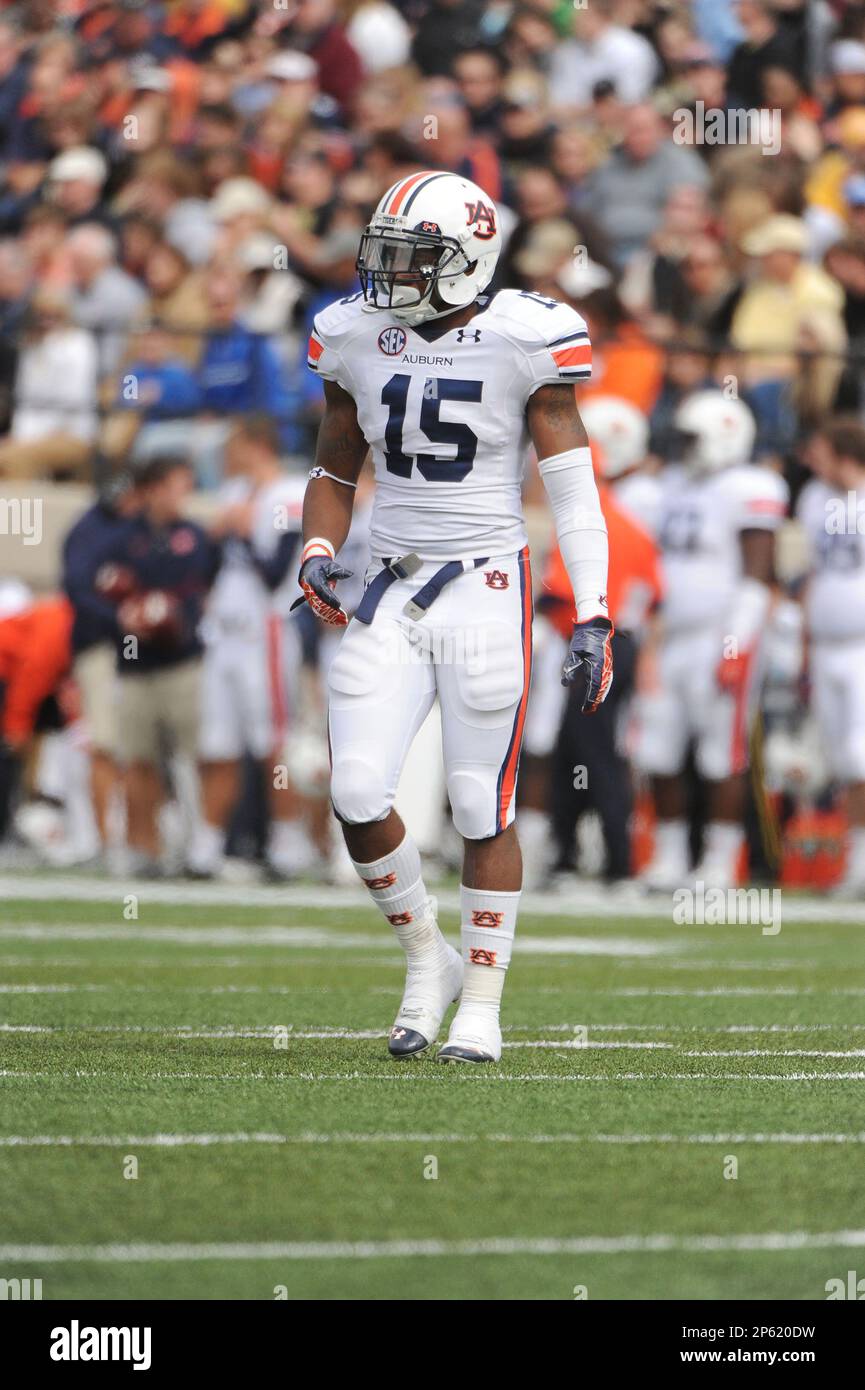 Auburn Tigers Joshua Holsey (15) in action during a game against
