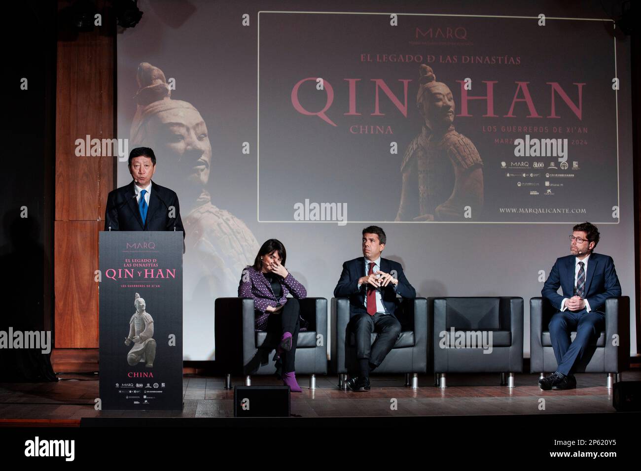 Technology news and reviews image