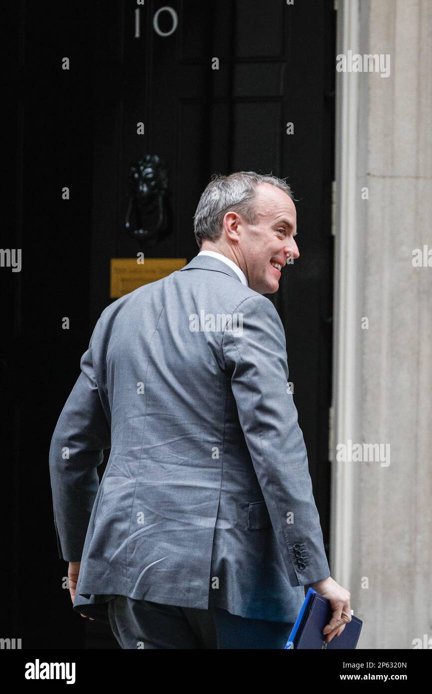 Raab Mp Dominic street hi-res stock photography and images - Alamy