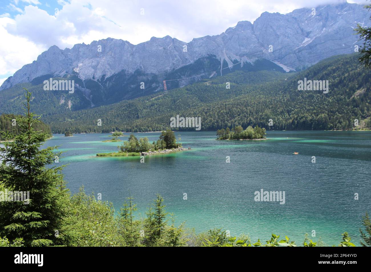 lake Eibsee below Zugspitze Bavaria Stock Photo - Alamy