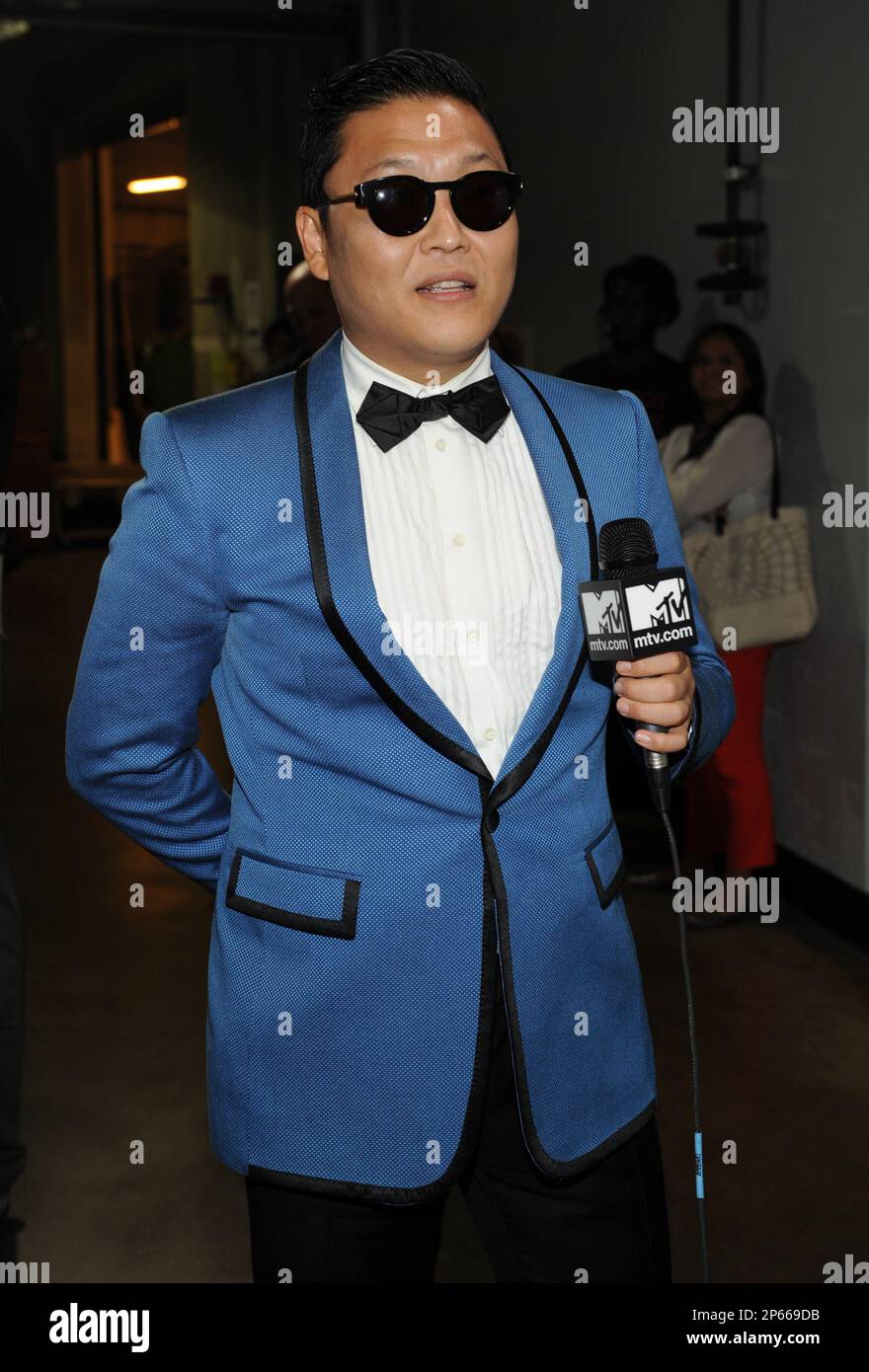 LOS ANGELES, CA SEPTEMBER 6 PSY backstage at the 2012 MTV Video(02)