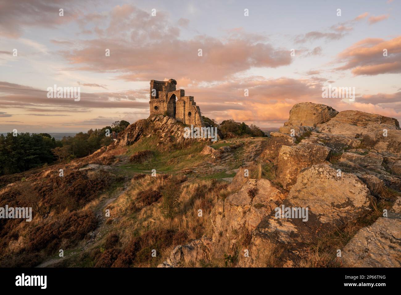 Mow Cop Castle Hi res Stock Photography And Images Alamy