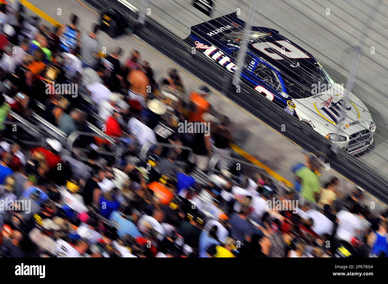 Brad Keselowski 2 During The Nascar Sprint Cup Series Auto Race At Bristol Motor Speedway 6671