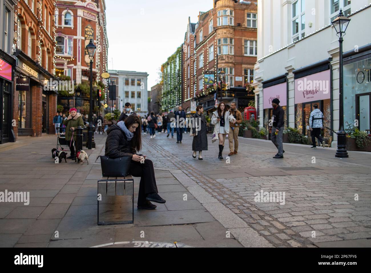 Sidewalk in europe hi-res stock photography and images - Page 2 - Alamy