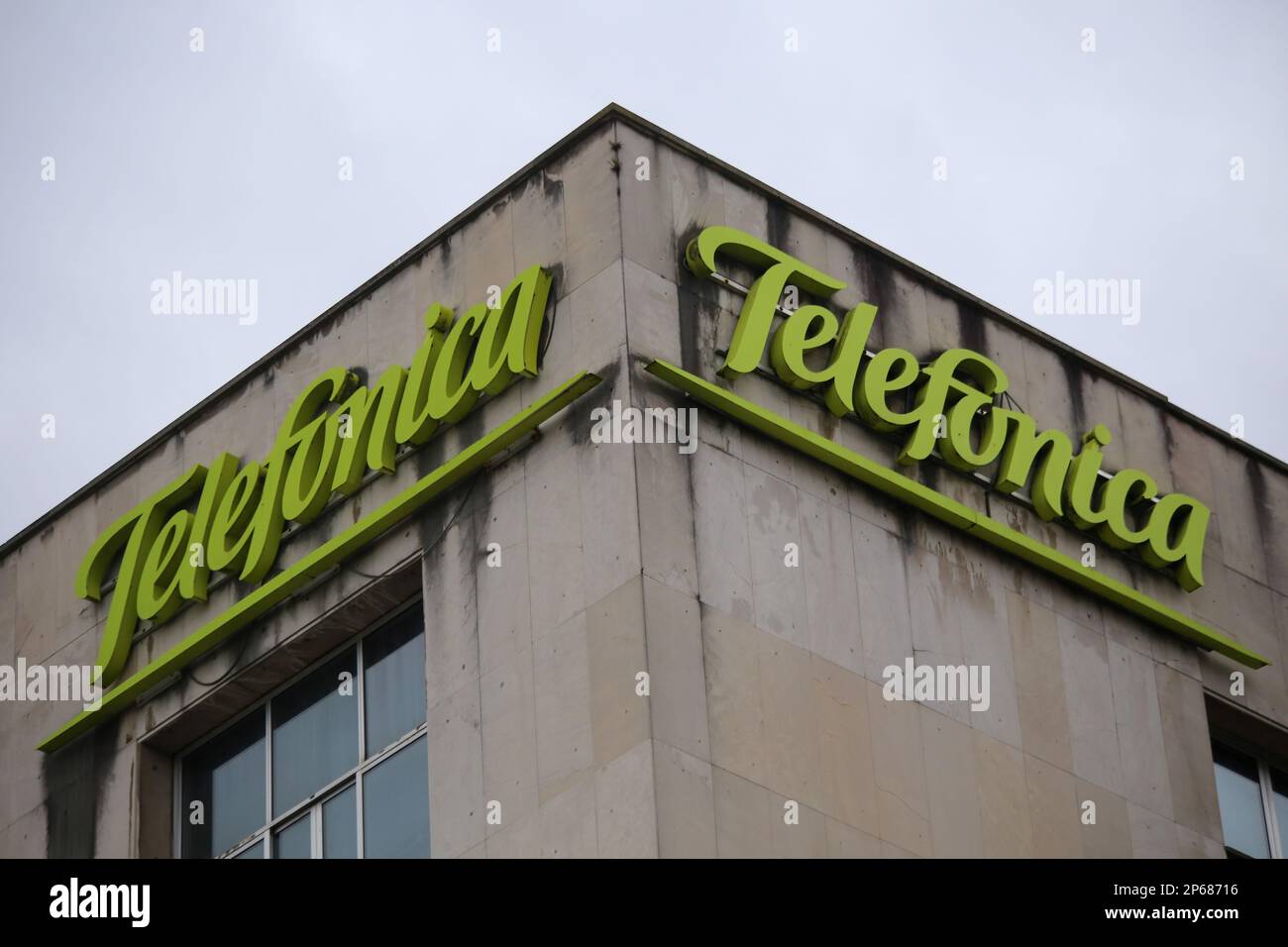 Oviedo, Spain, 7th March, 2023: Telefónica signs on the building during Telefónica Spain invoice 12.497 million in 2022 on March 07, 2023, in Oviedo, Spain. Credit: Alberto Brevers / Alamy Live News Stock Photo