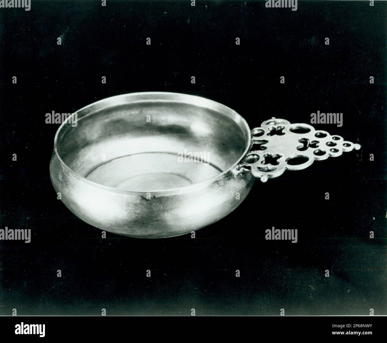 Silver porringer hi-res stock photography and images - Alamy