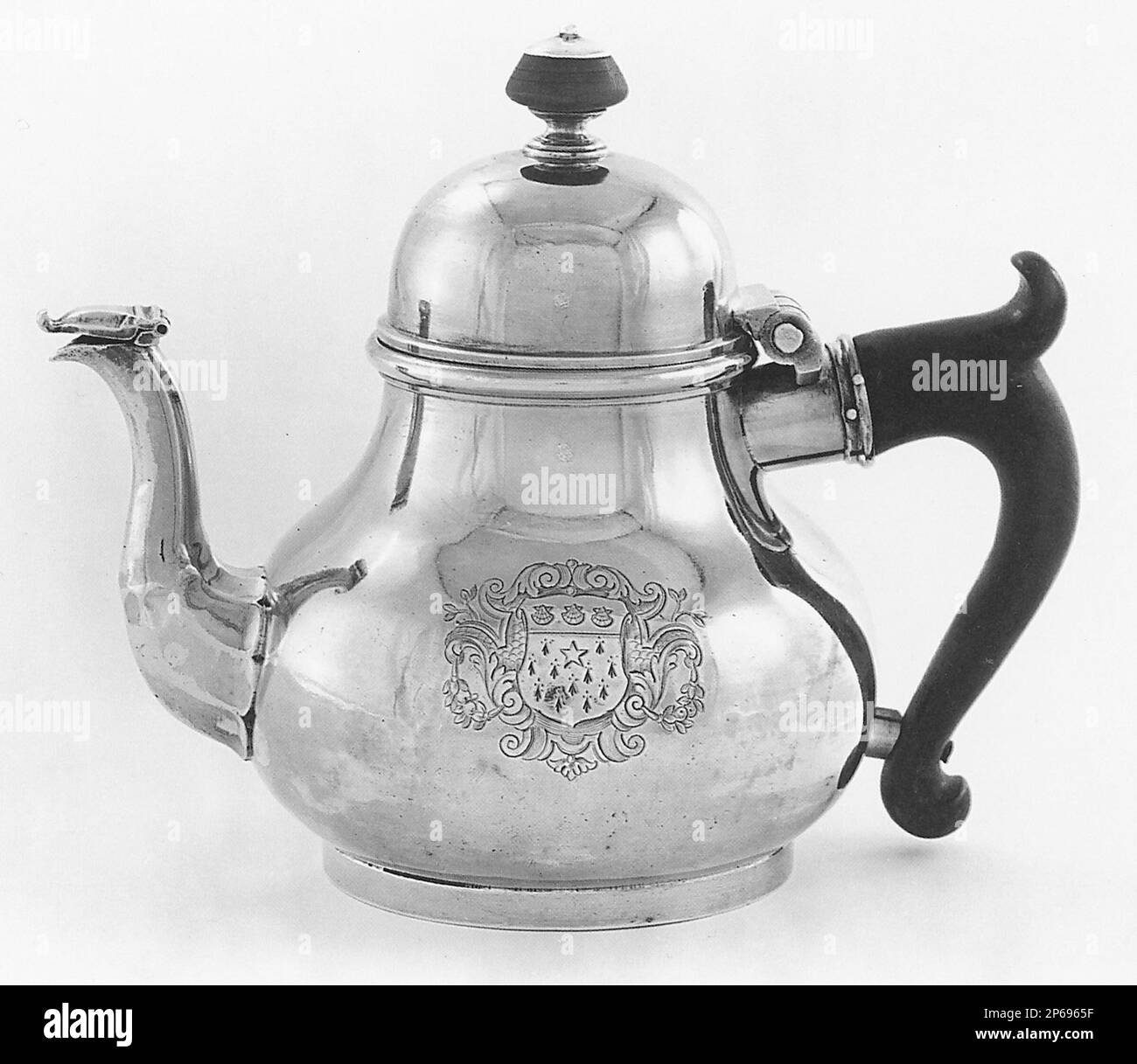 English teapot 1700s hi-res stock photography and images - Alamy