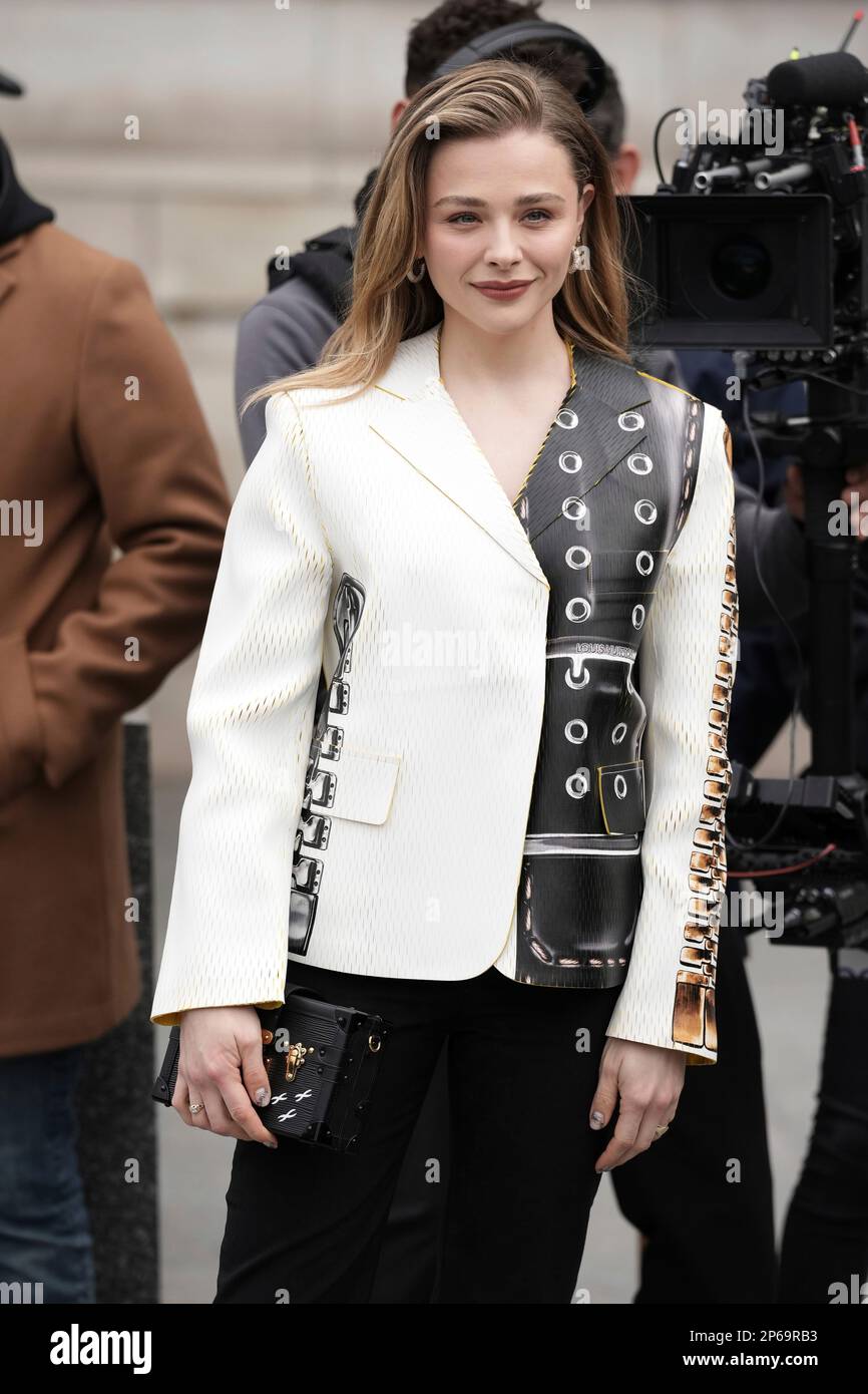 Chloë Moretz Wears Skirt Suit for Louis Vuitton Pre-Fall 2023 Show – WWD