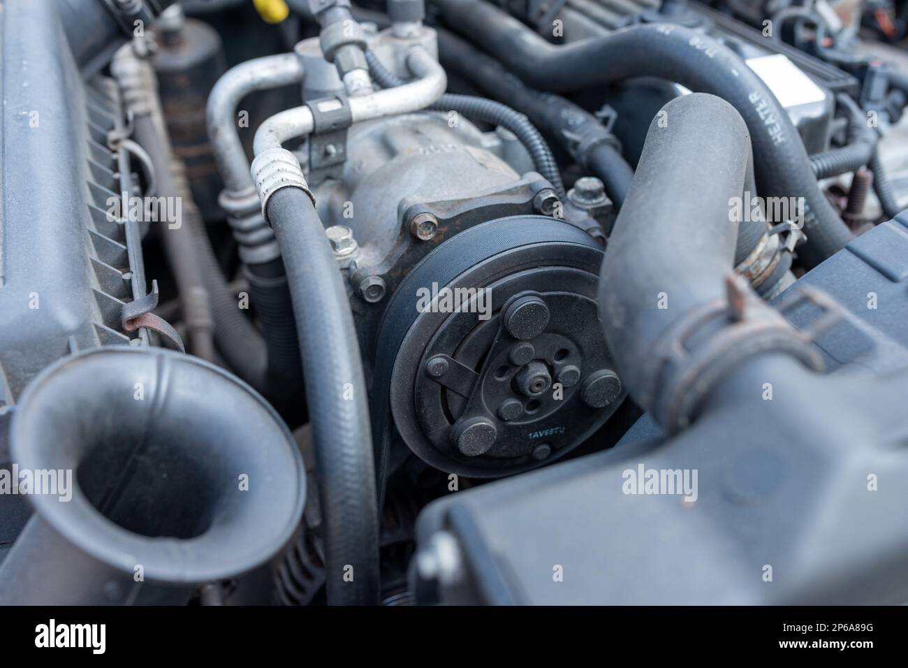 How To Adjust Alternator Belt Tension Without A Gauge EHow UK atelier