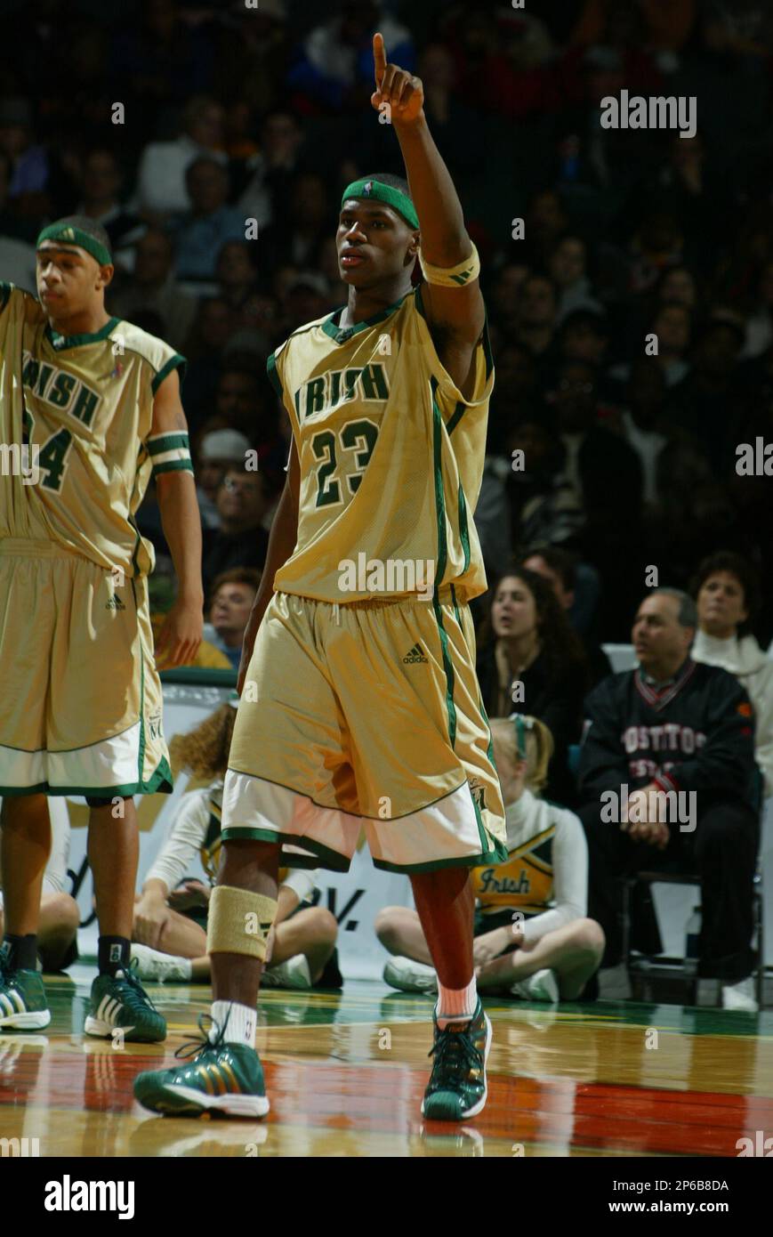 Lebron James playing for St.Vincent-St.Mary High School of Akron, Ohio in  2003. James would go on to become the number one overall pick in the 2003  NBA Draft.(AP Photo/Bruce Schwartzman Stock Photo 