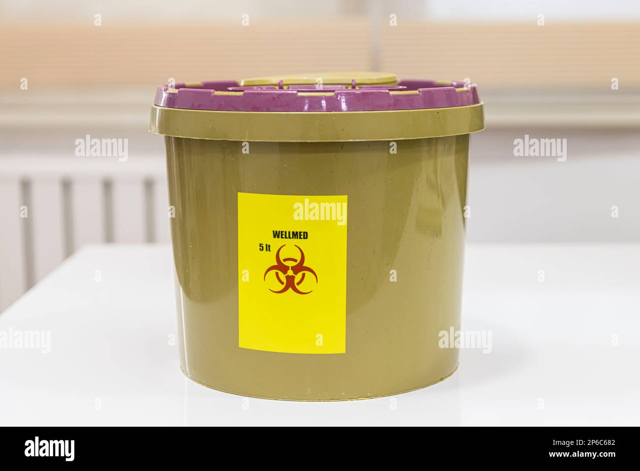 Throw away the medicine in the trash. Disposal container for Infectious