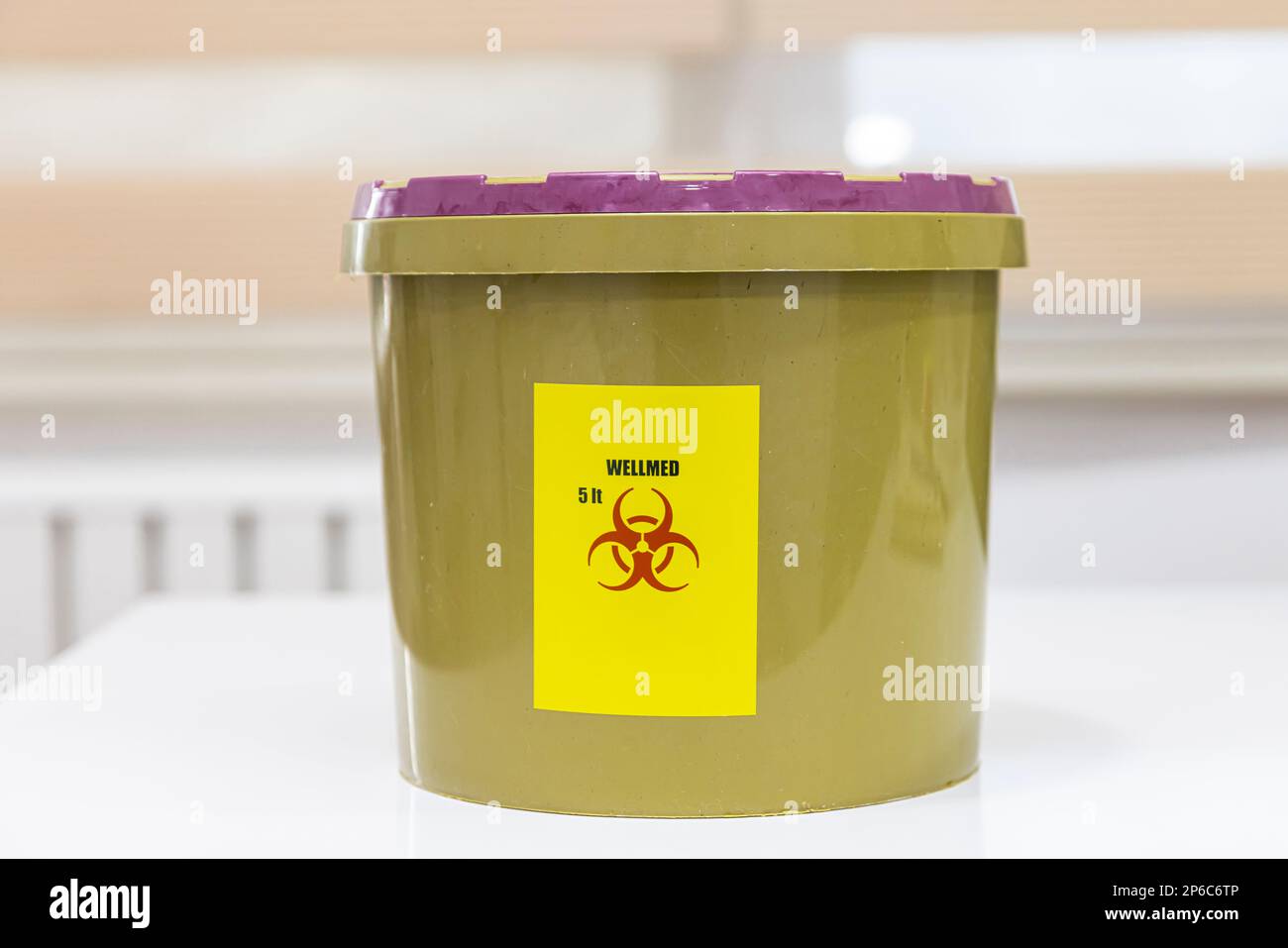 Throw away the medicine in the trash. Disposal container for Infectious