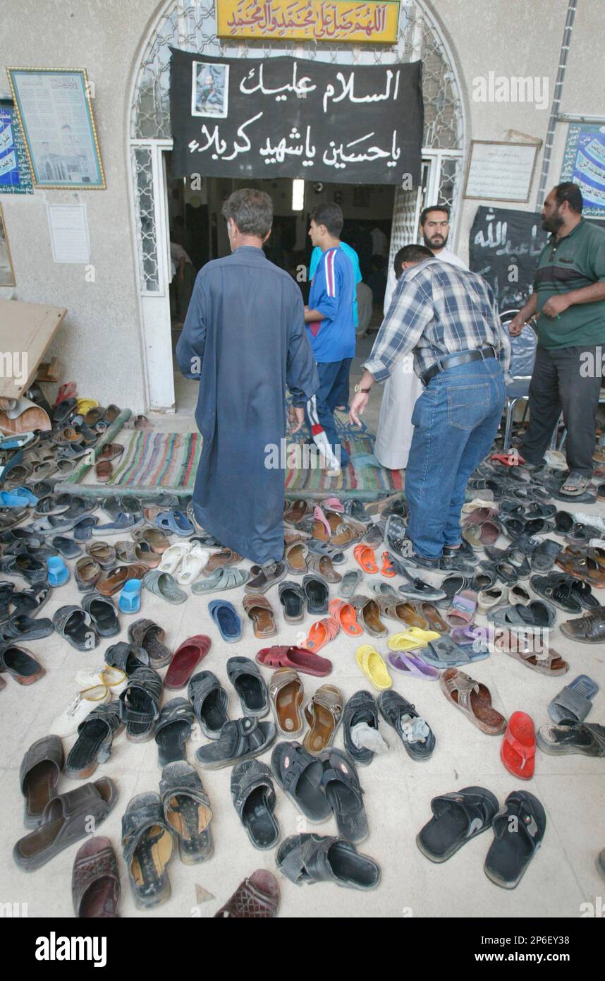 IRAQ3-C-16APR03-MT-MAC ***FOR ROBERT COLLIER STORY*** Prophet Mohammed ...