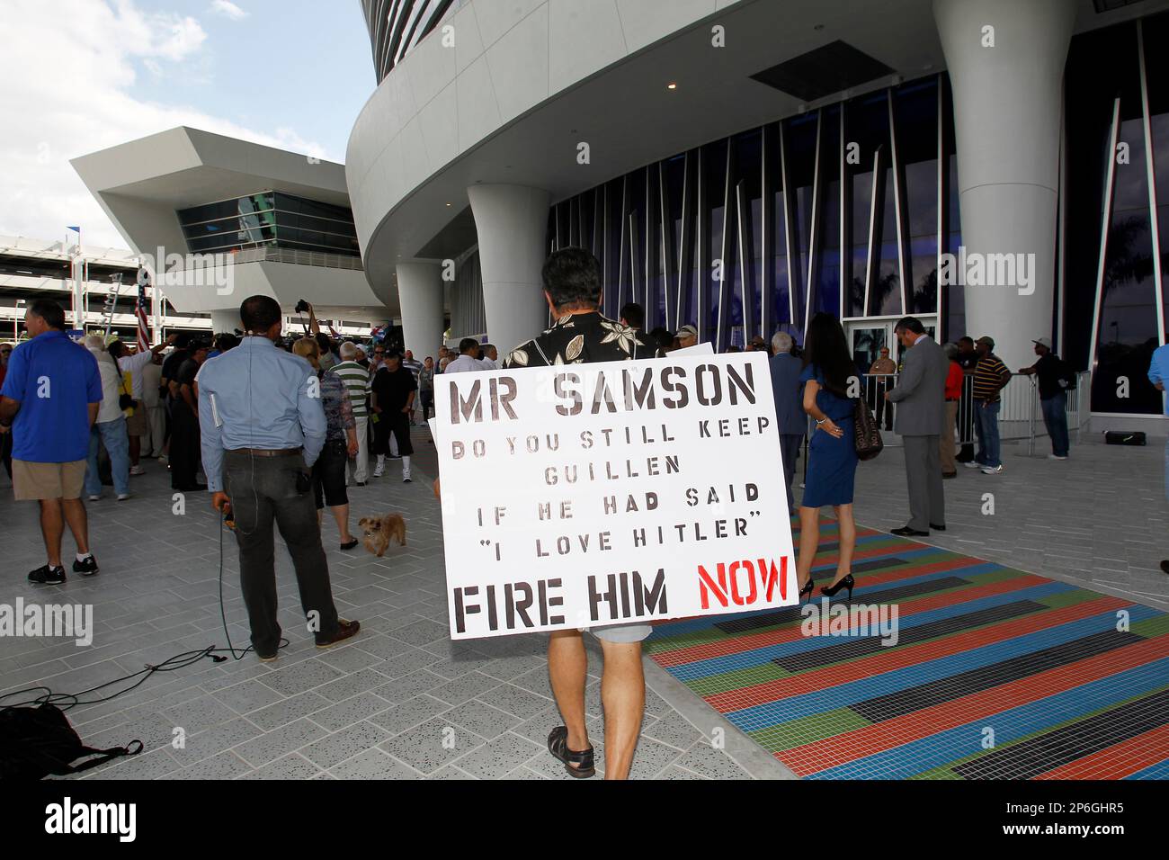 Miami Marlins Manager Ozzie Guillen Suspended For 'I Love Fidel