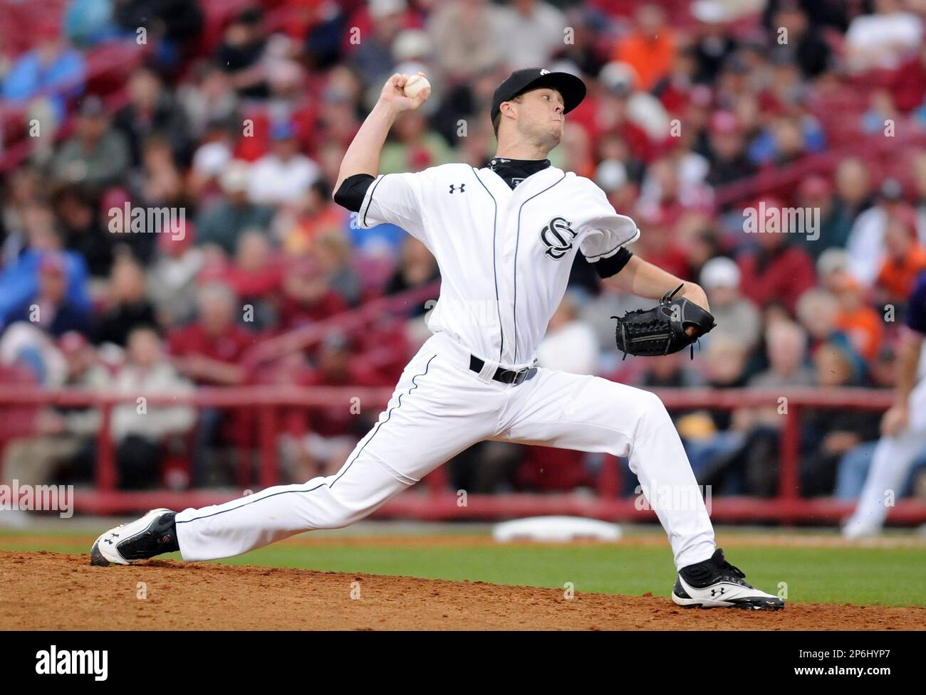 Relief pitcher Evan Beal (14) of the South Carolina Gamecocks pitches