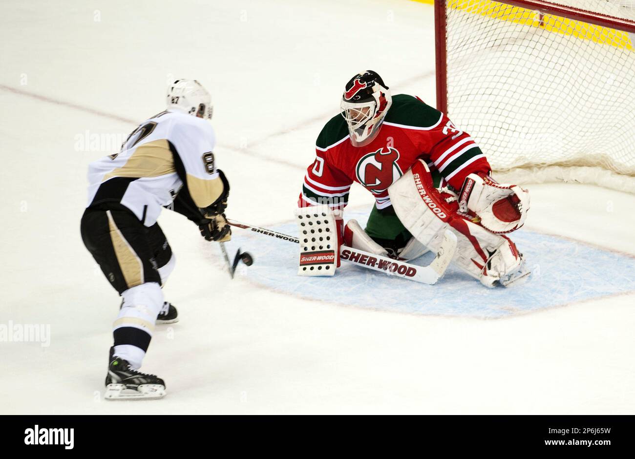 Devils goalie Martin Brodeur, Penguins captain Sidney Crosby lead Canada's  Olympic hockey team – New York Daily News