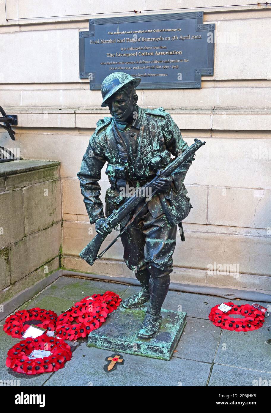 1922 Liverpool Cotton Association memorial at Exchange Flags, Liverpool, Merseyside, England, UK, L2 3YL,Marshal The Earl Haig Stock Photo