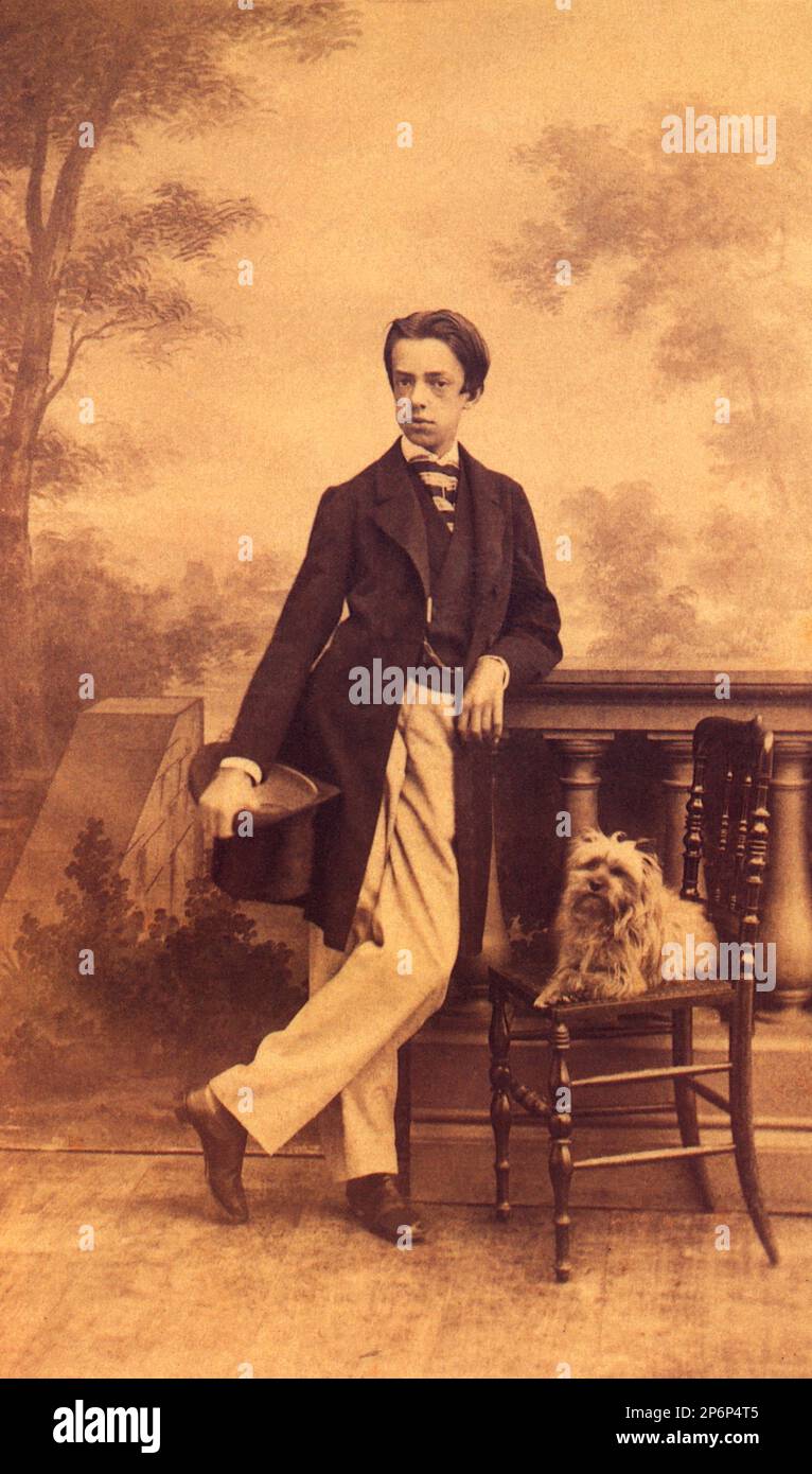 1860 ca. , Torino , Italy : The prince AMEDEO di SAVOIA ( Amedeo Ferdinando Maria , 1845 - 1890 ) , son of King Vittorio Emanuele II and brother of king Umberto I . Amedeo di Savoia was KING OF SPAIN from 1870 and 1873 . Married in 1867 with Maria dal Pozzo della Cisterna ( 1847 - 1876 ), in 1888 marry his nefew princess Letizia Bonaparte ( 1866 - 1926 ) . Founder of family section Ramo SAVOIA-AOSTA .  Photo by E. Di Chanaz , Torino  - CASA SAVOIA - ITALIA - REALI - SPAGNA -  NOBILTA' ITALIANA - SAVOY - NOBILITY - ROYALTY - HISTORY - FOTO STORICHE - tie - cravatta - cane - dog - top hat - capp Stock Photo