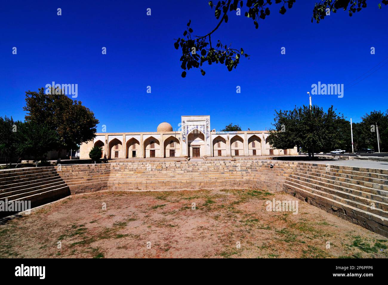 Juybori kalon madrassah hi-res stock photography and images - Alamy