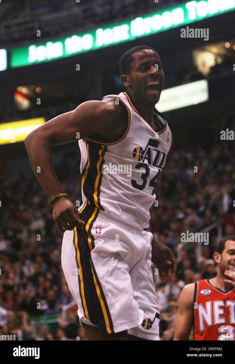 Тікелей веб-камерамен үйдегі секс трансляциясы