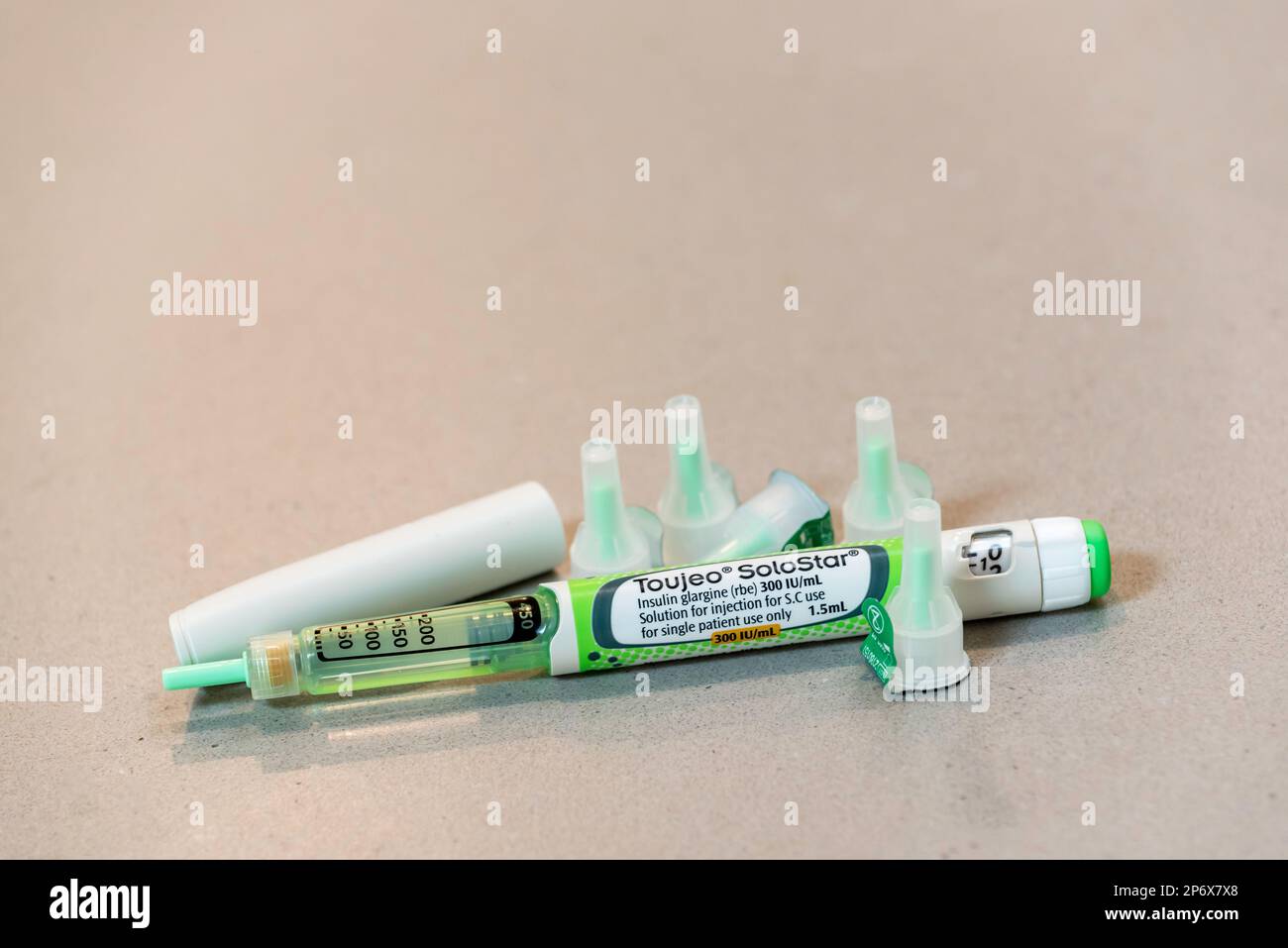 Sanofi insulin glargine drug Toujeo a log acting insulin used by Type1 diabetics, and BD needle tips Stock Photo
