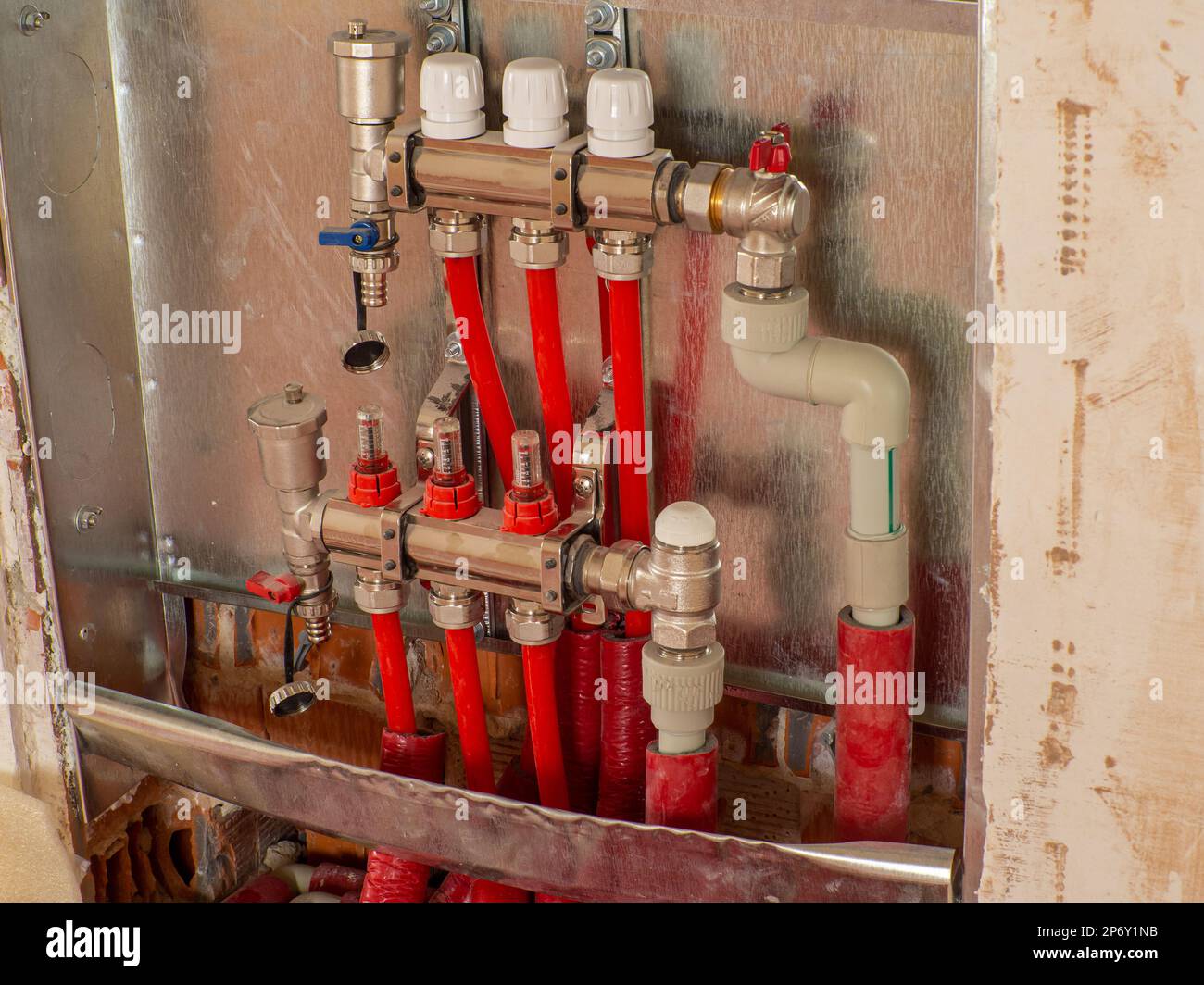 Underfloor heating installation Stock Photo - Alamy