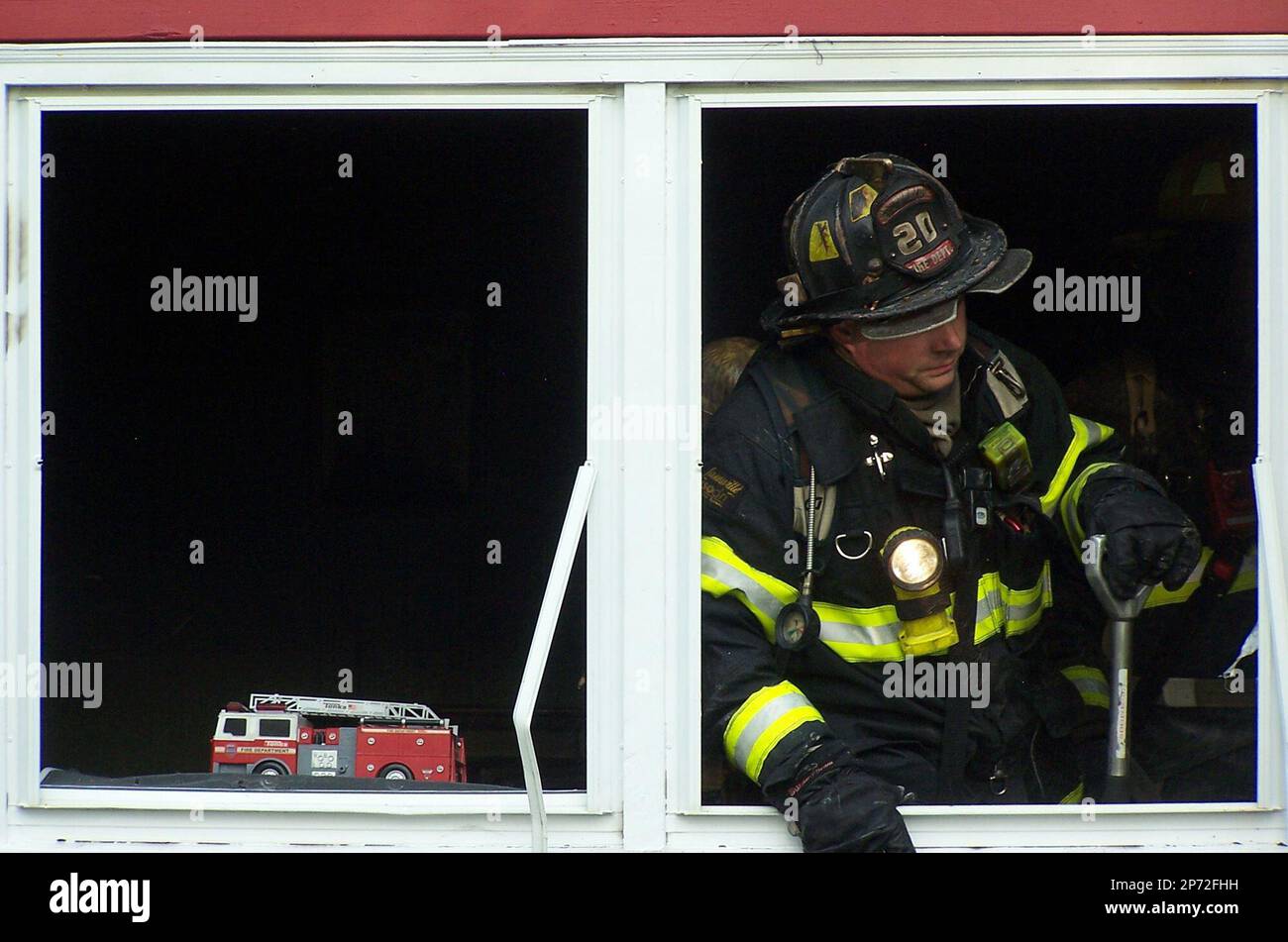 Breaking News: Three Alarm Blaze Forces Mass Evacuation On Salt Lake City'S Main Street - puhmrm1