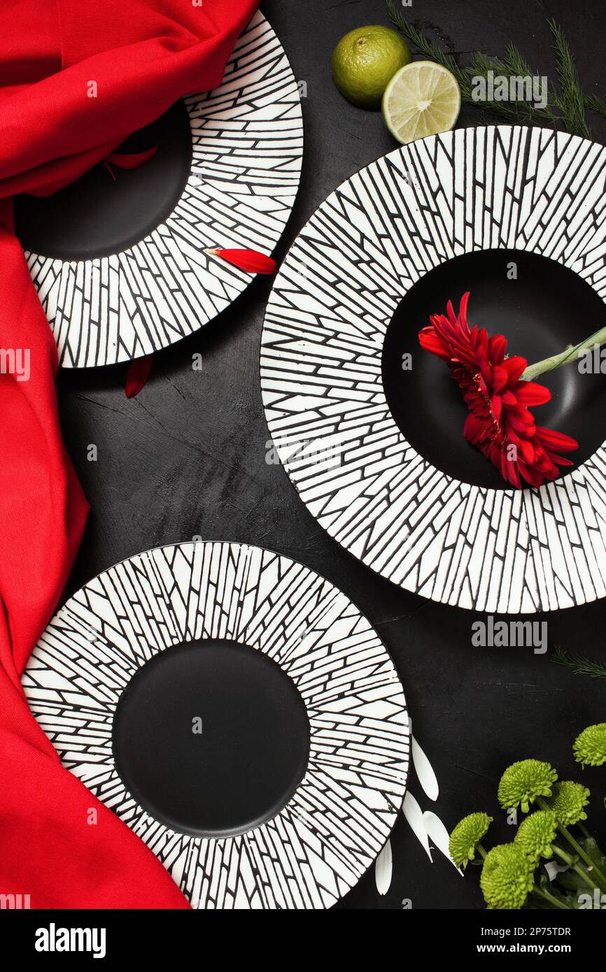 fancy plates black background restaurant setting Stock Photo Alamy