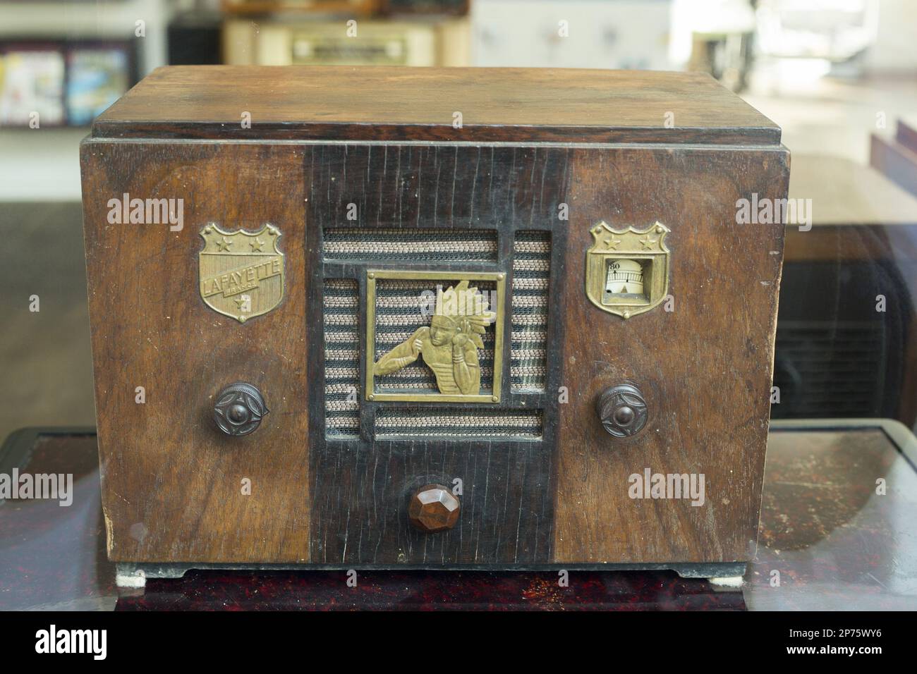 Old radio receiver Stock Photo Alamy