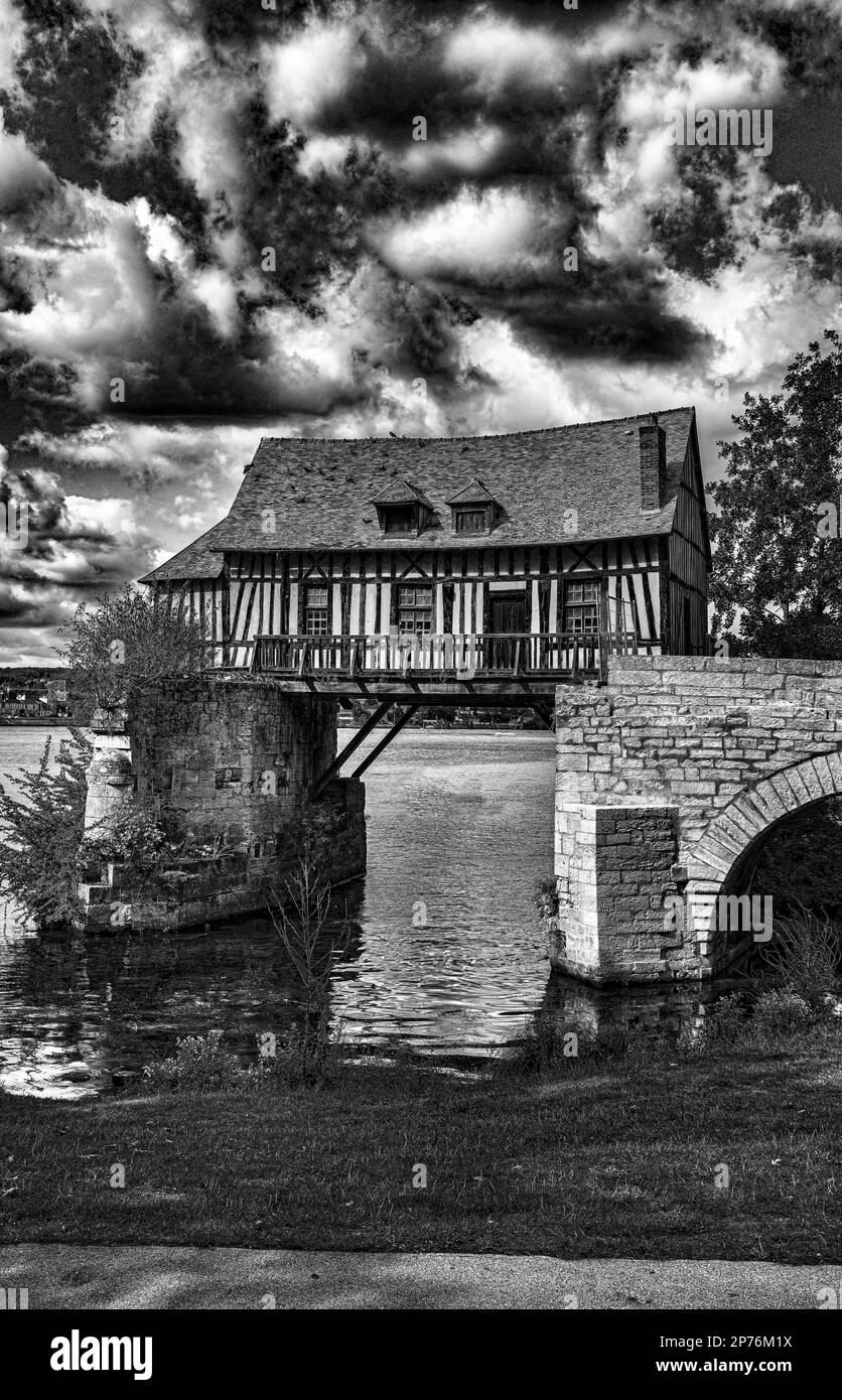 the old mill bridge at vernon in france over the river seine Stock ...