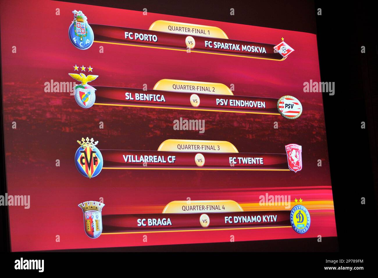 The group formations are shown on an electronic panel after the