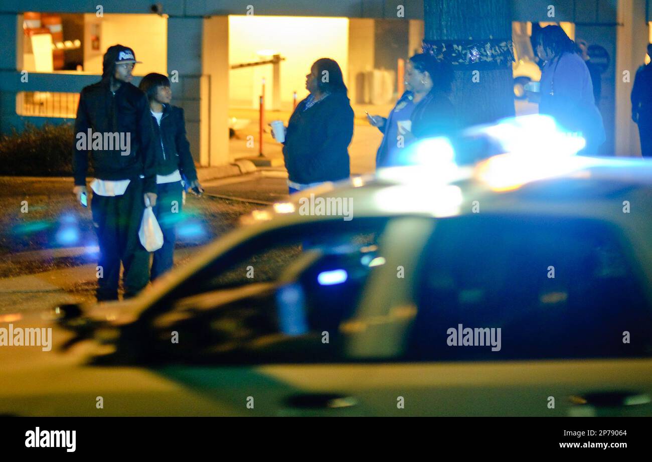 https://c8.alamy.com/comp/2P79064/in-this-friday-feb-25-2011-photo-confused-by-the-presence-of-dozens-of-police-vehicles-with-lights-flashing-bystanders-watch-as-charlotte-mecklenburg-police-officers-form-an-escort-on-scott-avenue-to-escort-the-body-of-officer-fred-thornton-as-he-was-taken-from-carolinas-medical-center-in-charlotte-nc-police-in-north-carolina-say-fred-thornton-a-swat-officer-was-securing-a-stun-grenade-known-as-a-flash-bang-at-his-home-when-it-exploded-killing-him-charlotte-police-chief-rodney-monroe-says-50-year-old-thornton-suffered-massive-internal-injuries-when-the-grenade-detonated-friday-p-2P79064.jpg