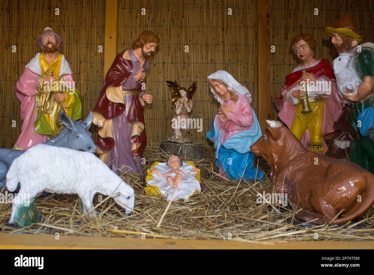 Statues in a Christmas Nativity scene on the street Stock Photo Alamy