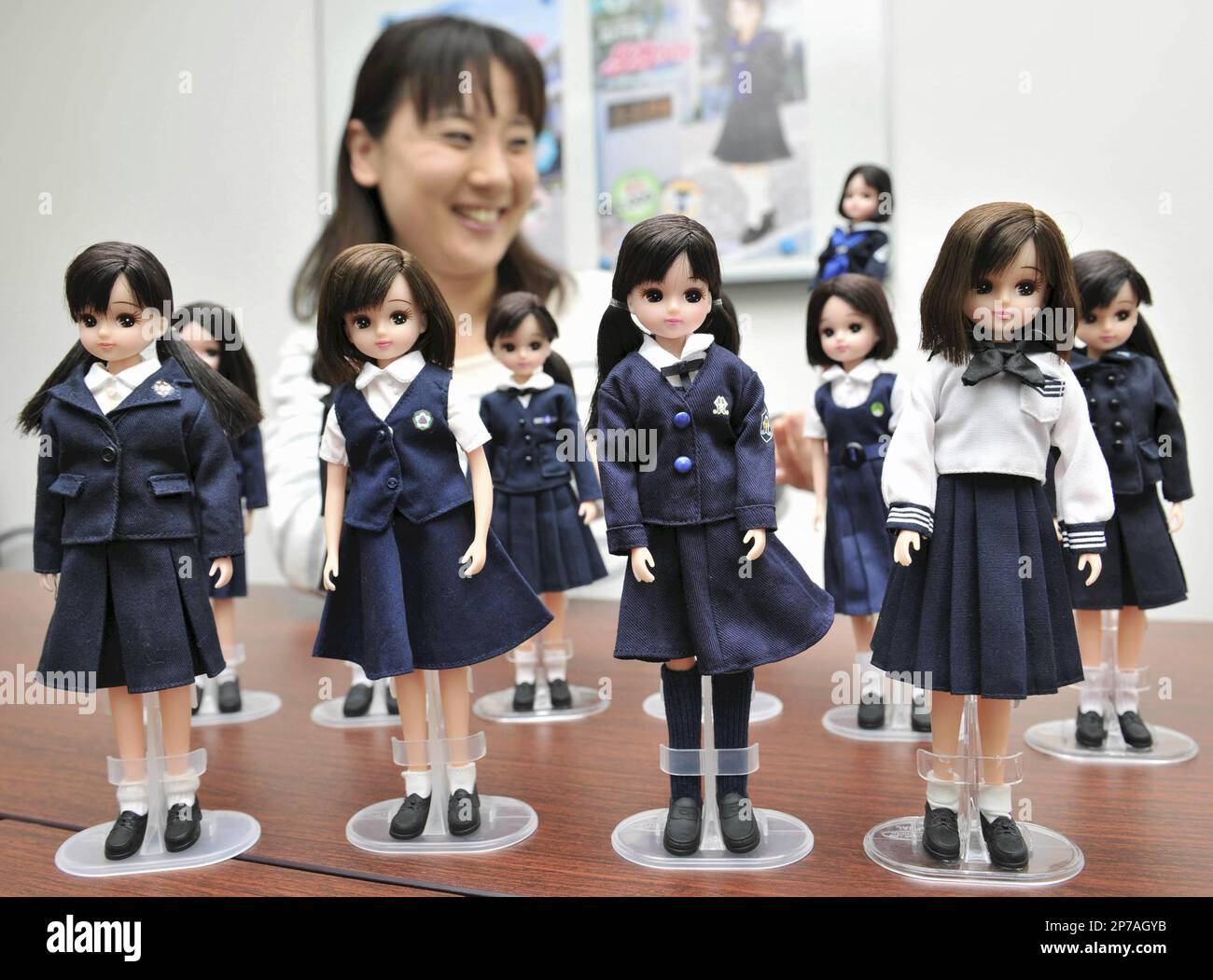 Licca-chan dolls in school uniforms at Salat's branch in Chiyoda ...