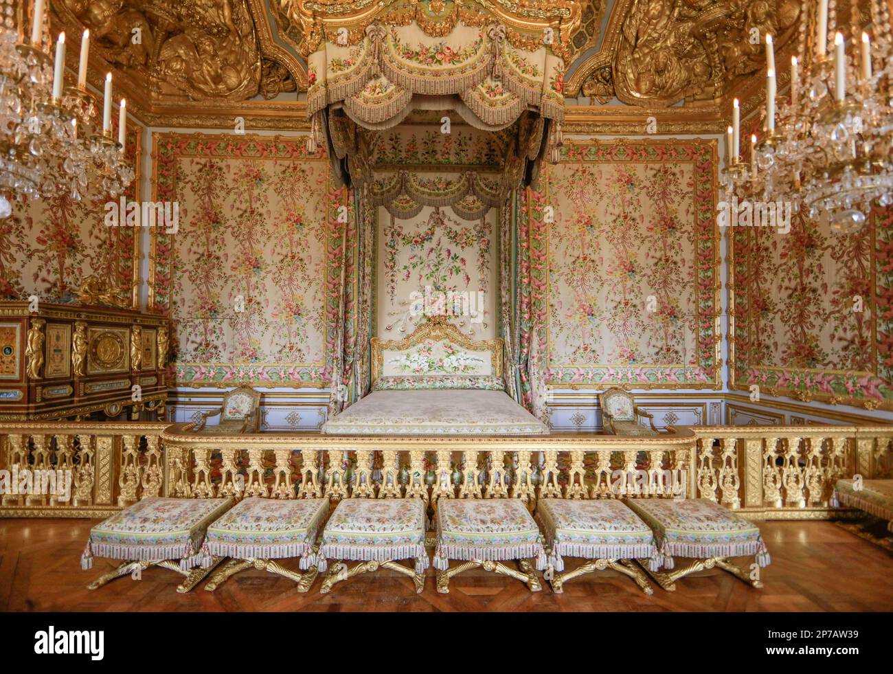 Queens Parade Bedroom Chambre de la Reine, Chateau de Versailles