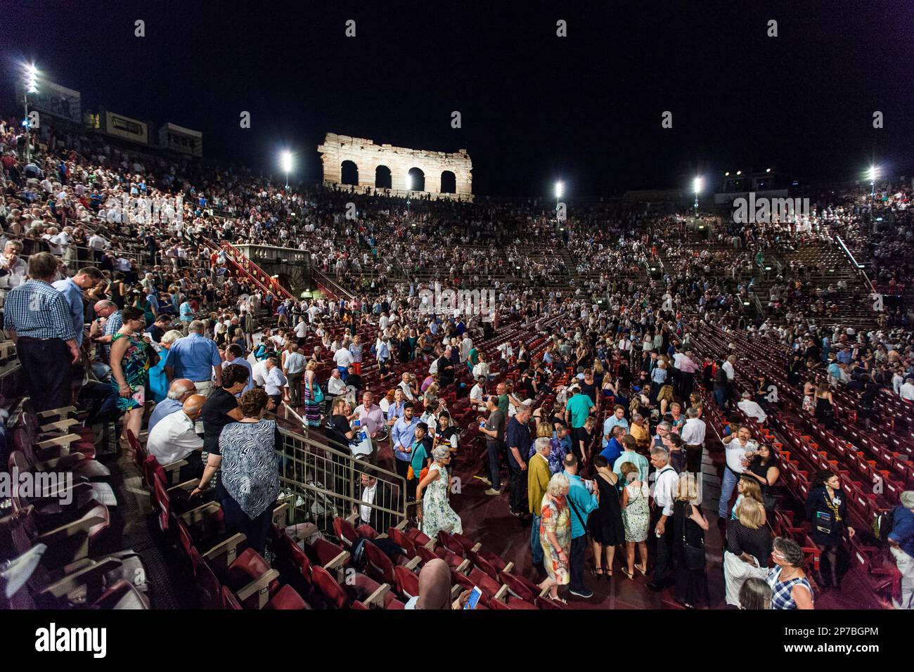 pubblico per l’Aida all’Arena di Verona Stock Photo