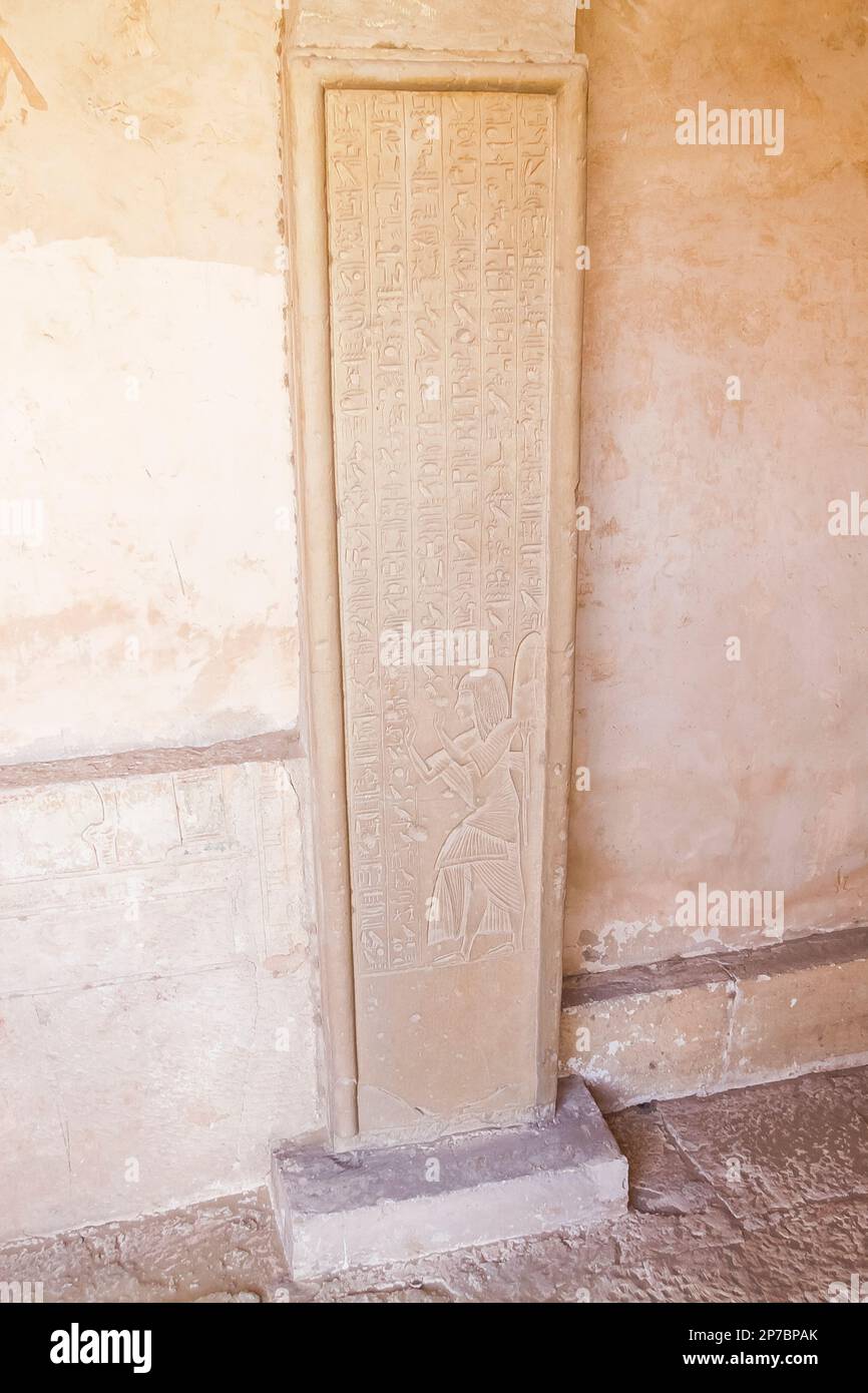 Egypt, Saqqara,  tomb of Horemheb,  inner room, South wall. Pilaster, with Horemheb praying. Stock Photo