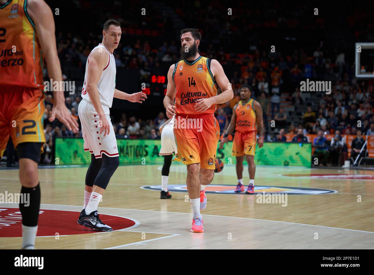 Johannes Voigtmann of EA7 Emporio Armani Milan (L) and Bojan Dublevic of Valencia basket (R) in action during the Turkish Airlines EuroLeague Regular Season Round 27 on march 7, 2023 at Fuente de San Luis Sport Hall  (Valencia ,Turkish Airlines EuroLeague Regular Season Round 27 on march 7, 2023). Valencia Basket 84:88  EA7 Emporio Armani Milan (Photo by Vicente Vidal Fernandez/Sipa USA) Stock Photo
