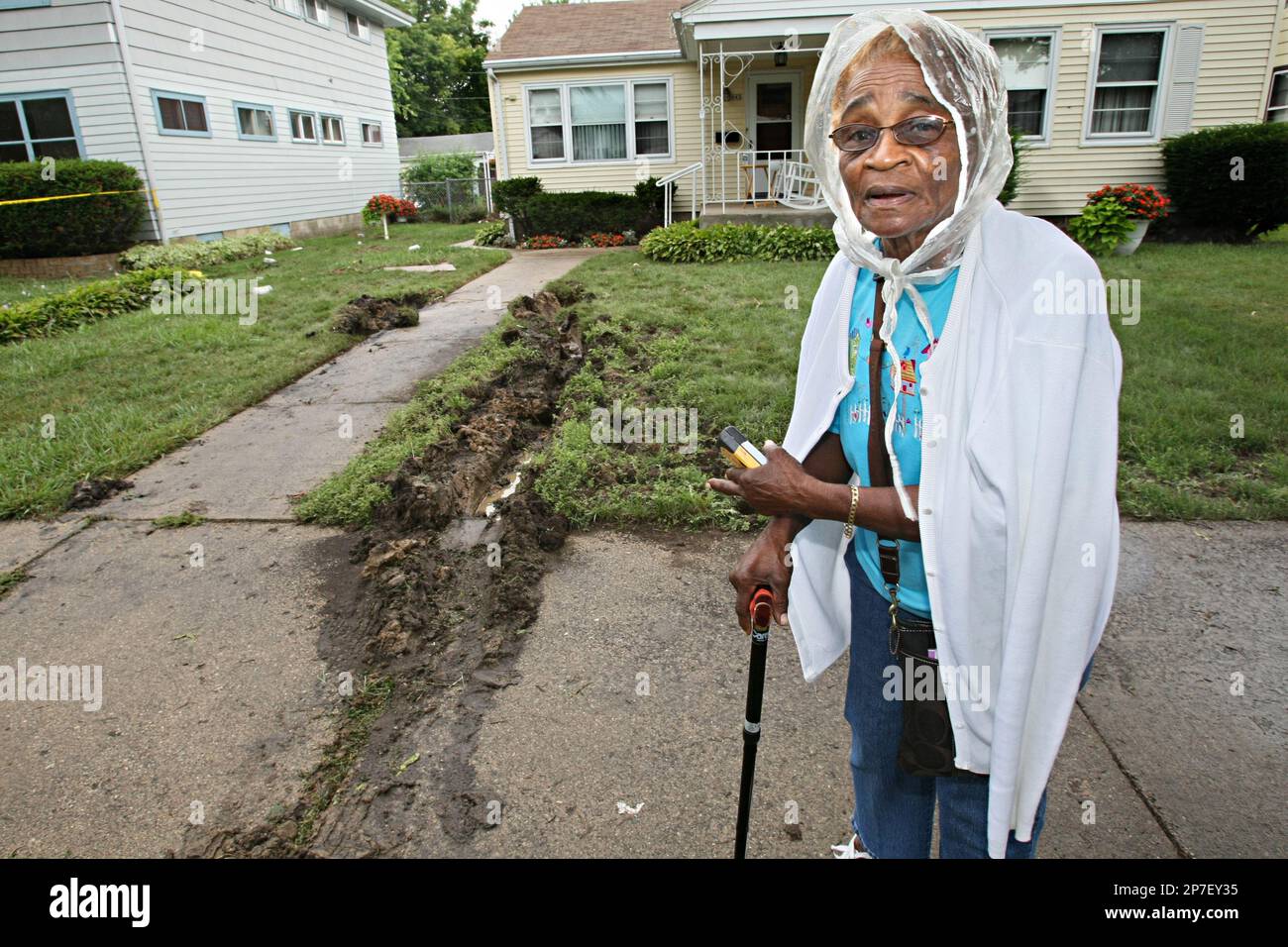 Milwaukee County Drowning: Homes Collapse, Streets Turn To Rivers - 0abdmjz