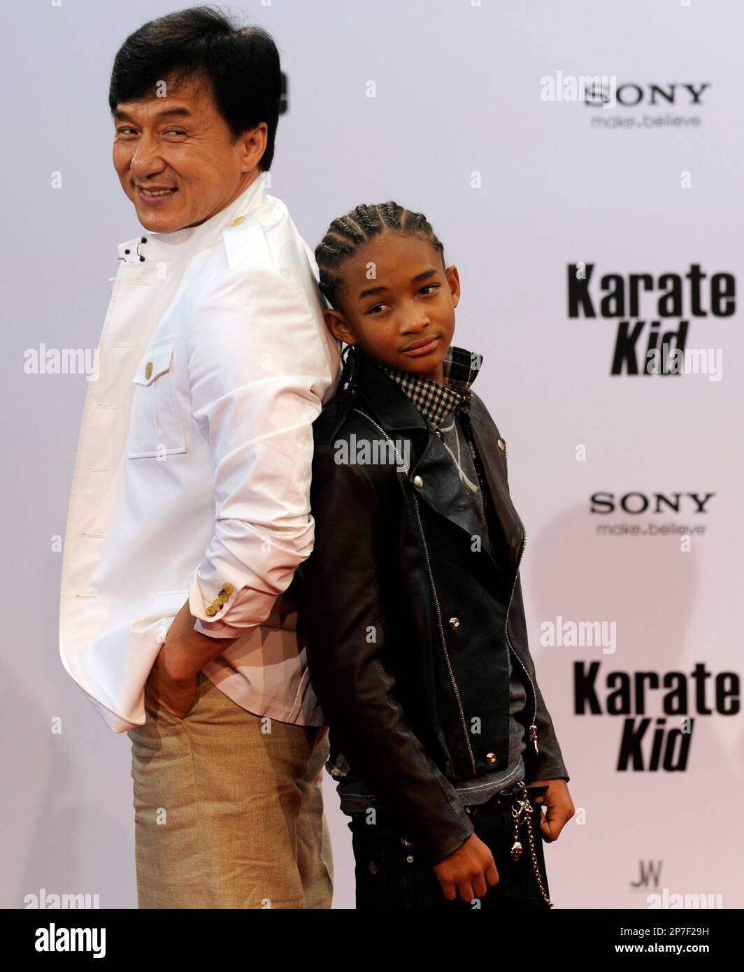 der-schauspieler-jaden-smith-rechts-posiert-mit-dem-regisseur-jackie