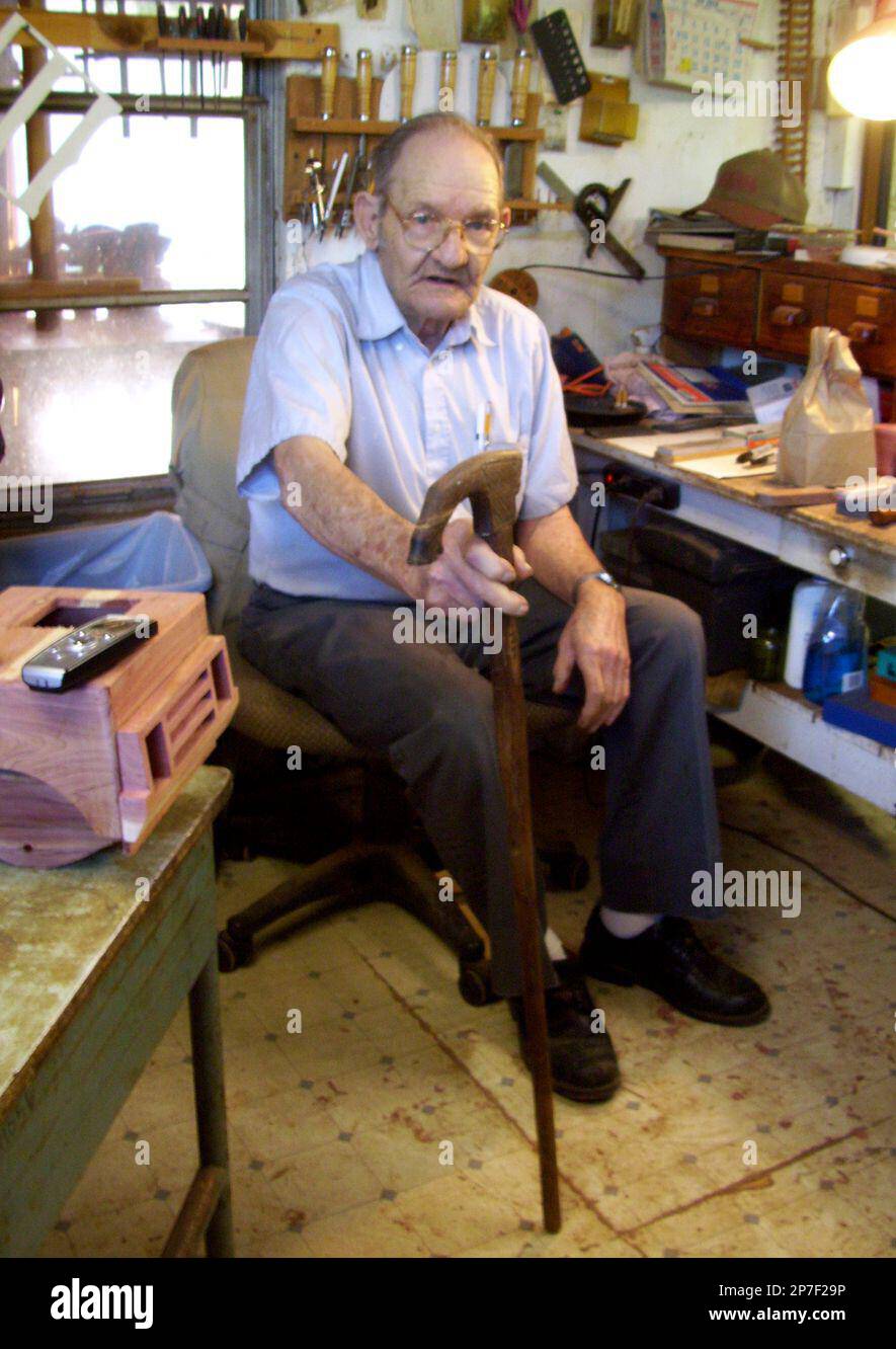 ** USE SUNDAY, JULY 25 AND THEREAFTER ** Quinton Brandon displays a